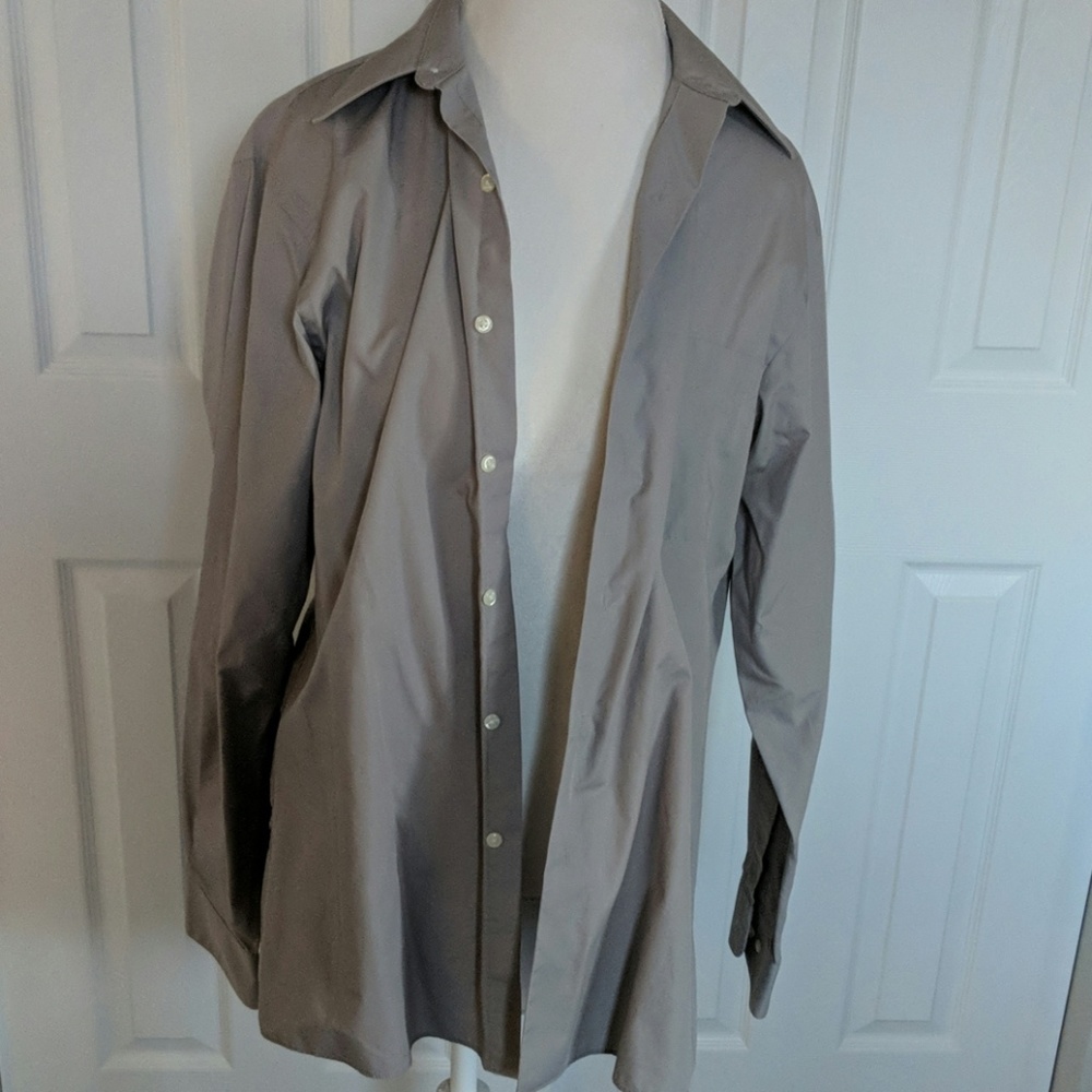 Van Heusen men's button up shirt